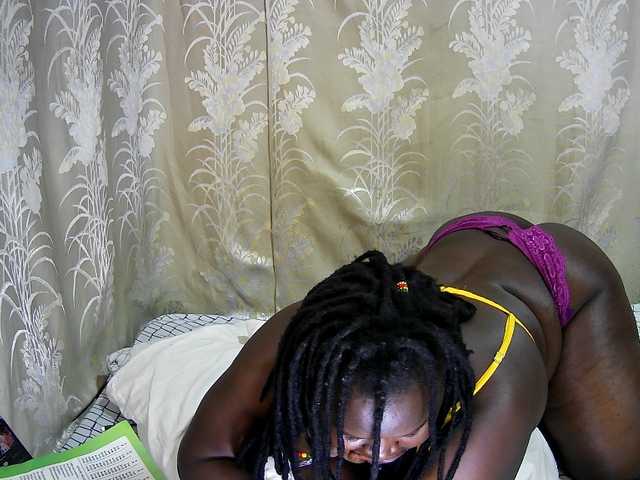 chubby-cherry live cam on BongaCams