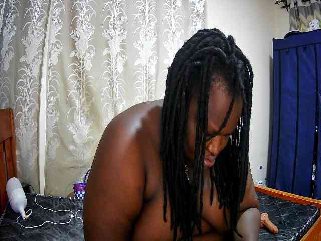 chubby-cherry webcam