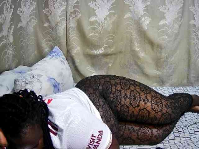 chubby-cherry webcam