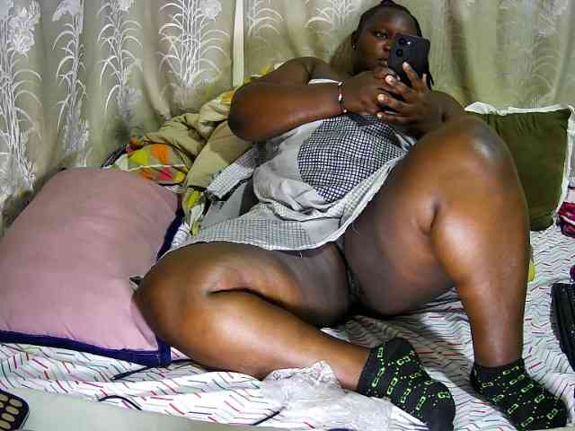 chubby-cherry webcam