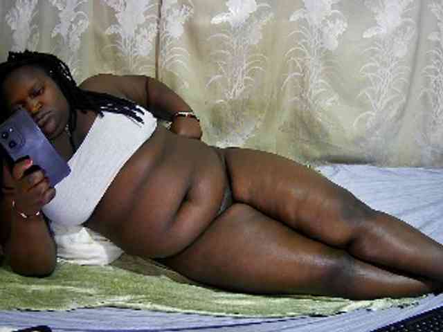 chubby-cherry webcam