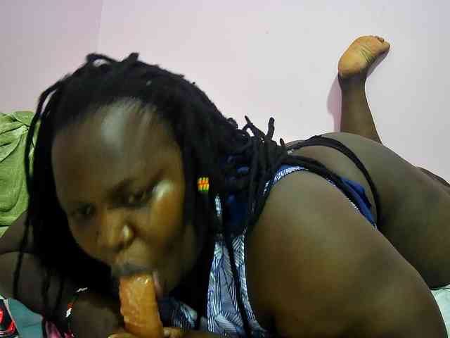 chubby-cherry webcam