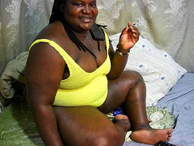 chubby-cherry webcam