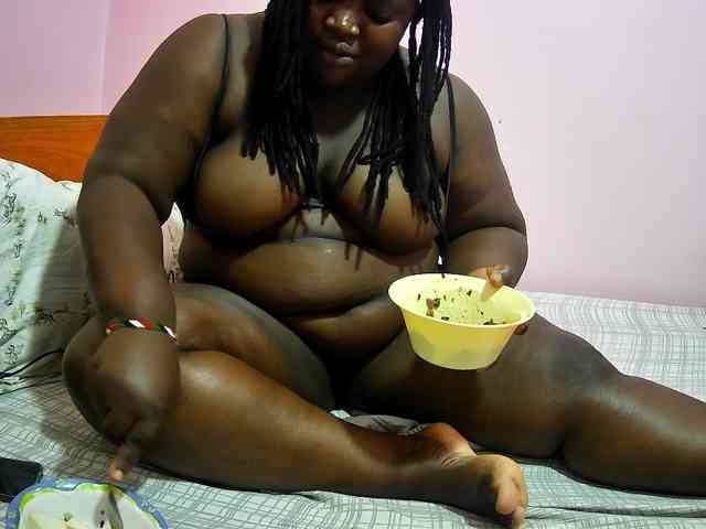 chubby-cherry webcam