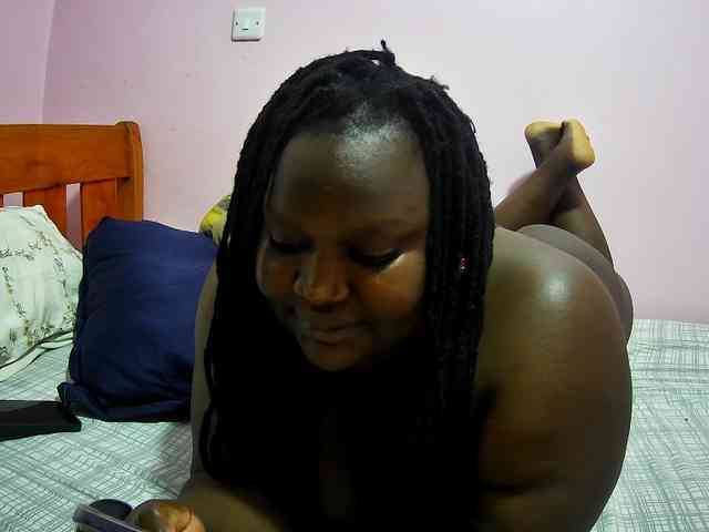 chubby-cherry webcam