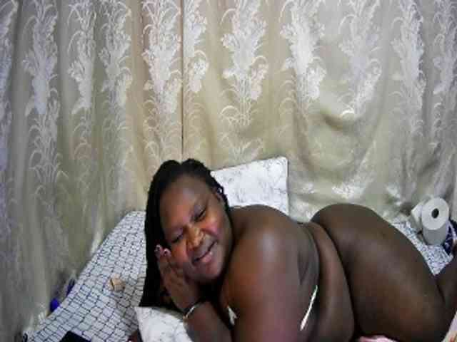 chubby-cherry webcam