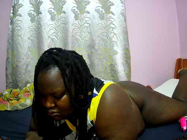 chubby-cherry webcam