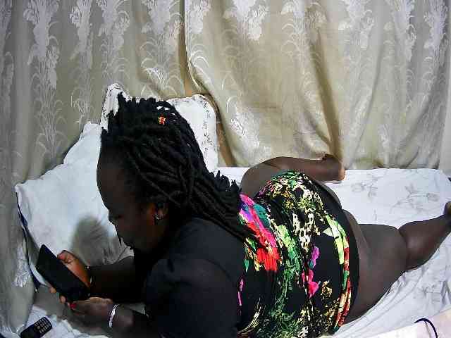chubby-cherry webcam