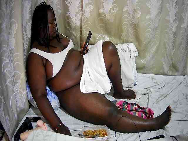 chubby-cherry webcam