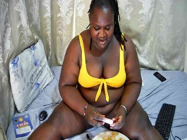 chubby-cherry webcam