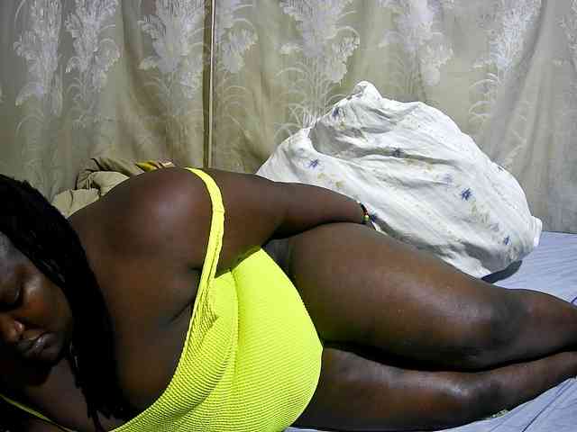 chubby-cherry webcam