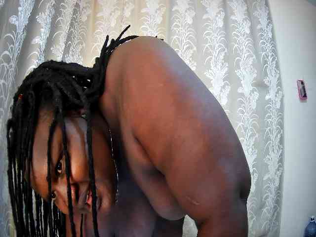 chubby-cherry webcam