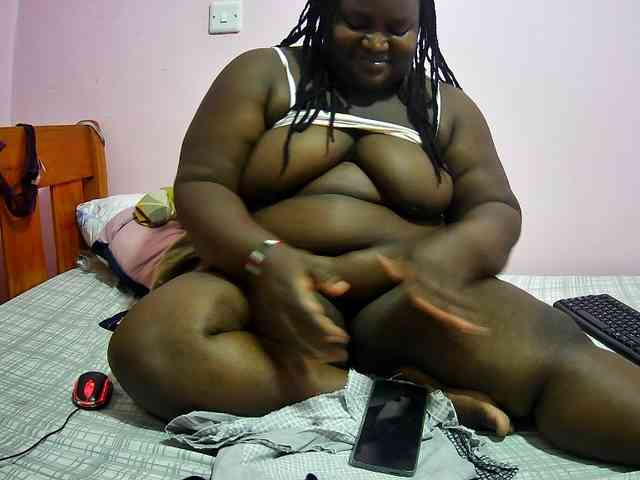 chubby-cherry webcam