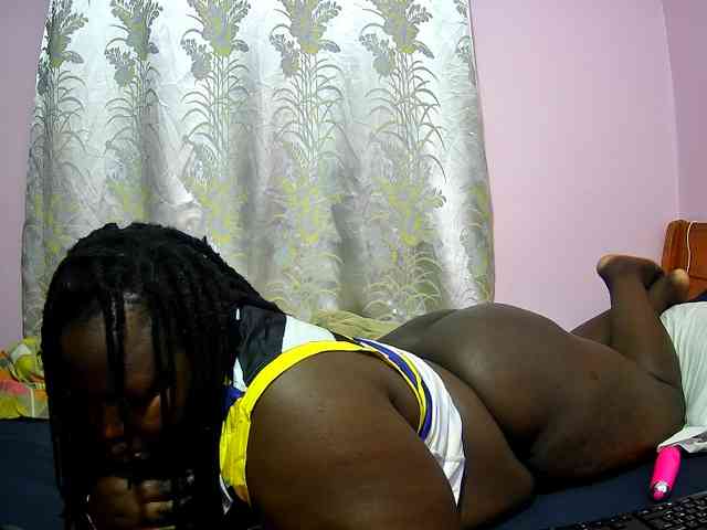 chubby-cherry webcam