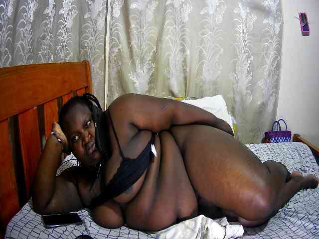 chubby-cherry webcam