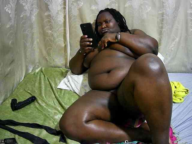 chubby-cherry webcam