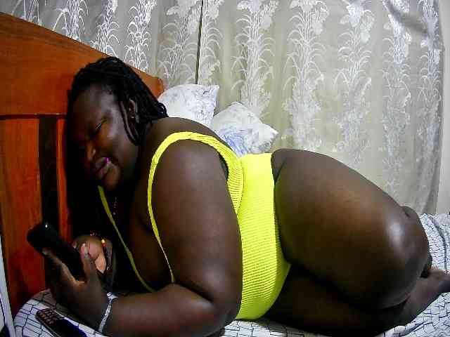 chubby-cherry webcam