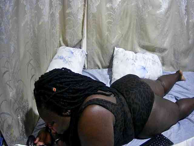 chubby-cherry webcam