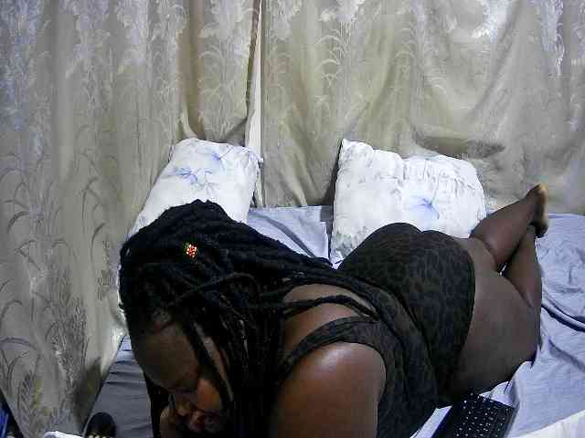 chubby-cherry webcam