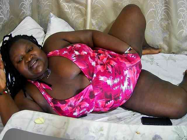 chubby-cherry webcam