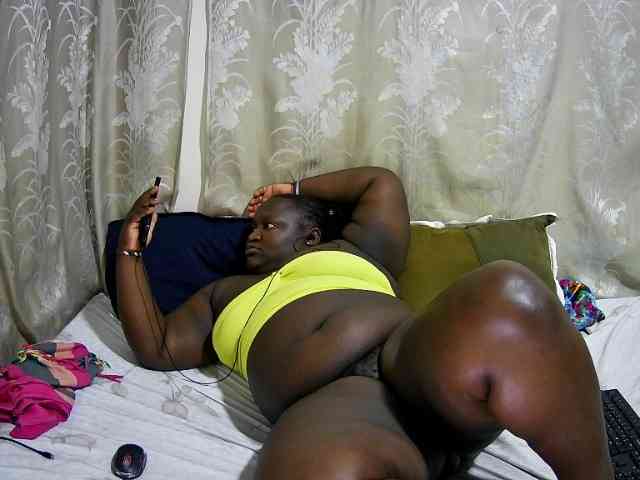 chubby-cherry webcam