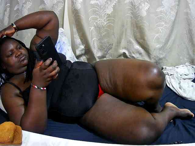chubby-cherry webcam