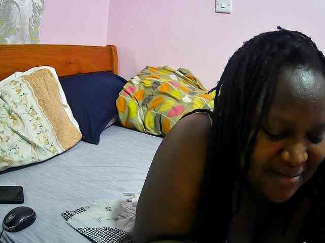 chubby-cherry webcam
