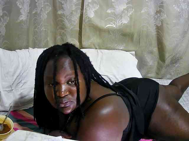 chubby-cherry webcam