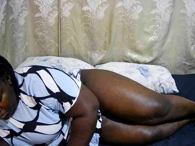 chubby-cherry webcam