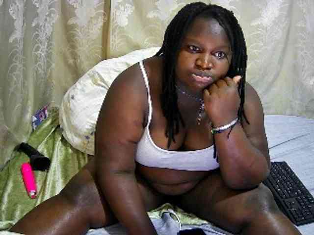 chubby-cherry webcam
