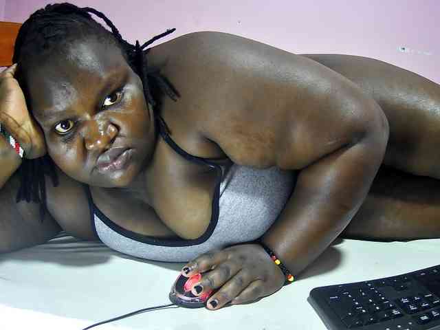 chubby-cherry webcam
