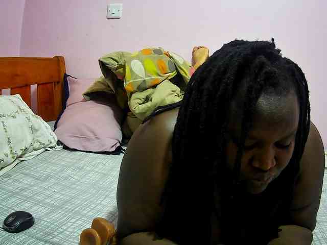 chubby-cherry webcam
