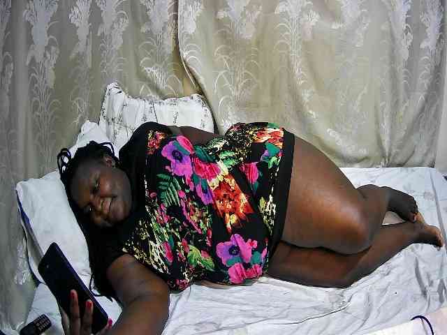 chubby-cherry webcam