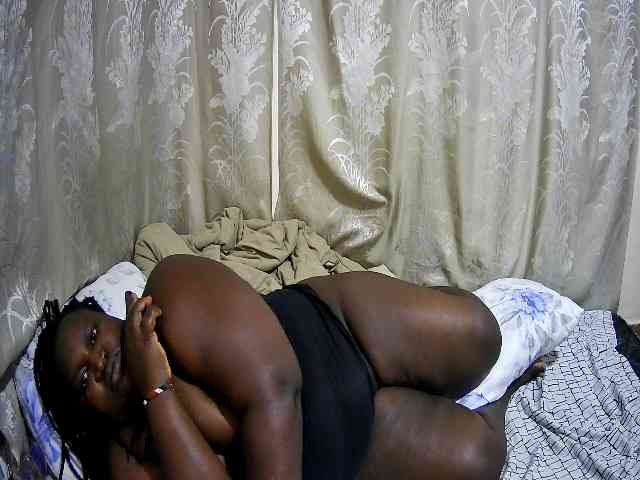 chubby-cherry webcam