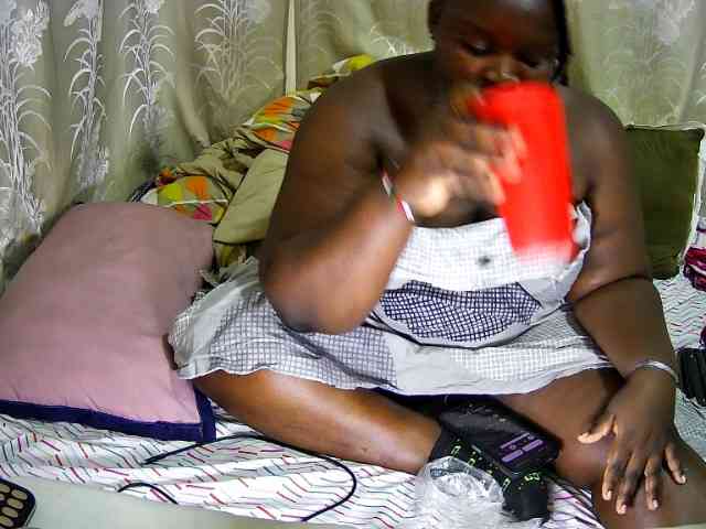 chubby-cherry webcam