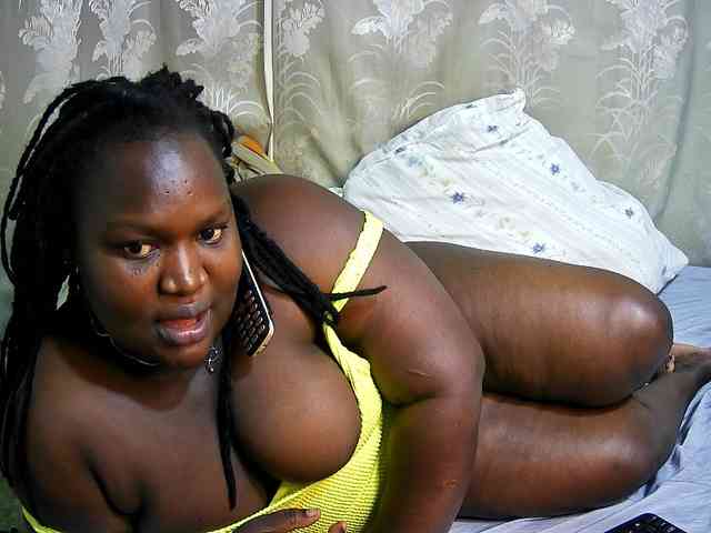chubby-cherry webcam