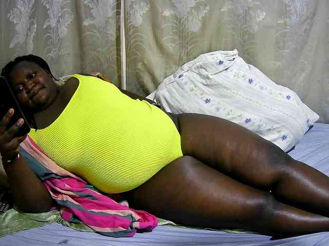 chubby-cherry webcam