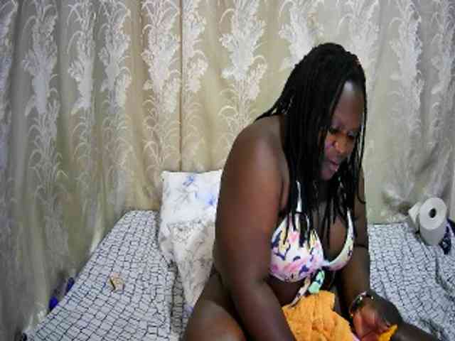chubby-cherry webcam