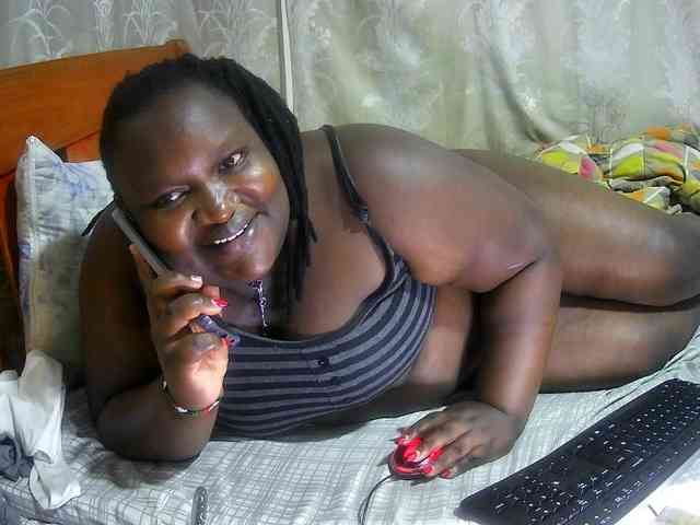 chubby-cherry webcam