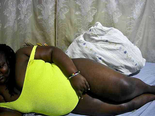 chubby-cherry webcam
