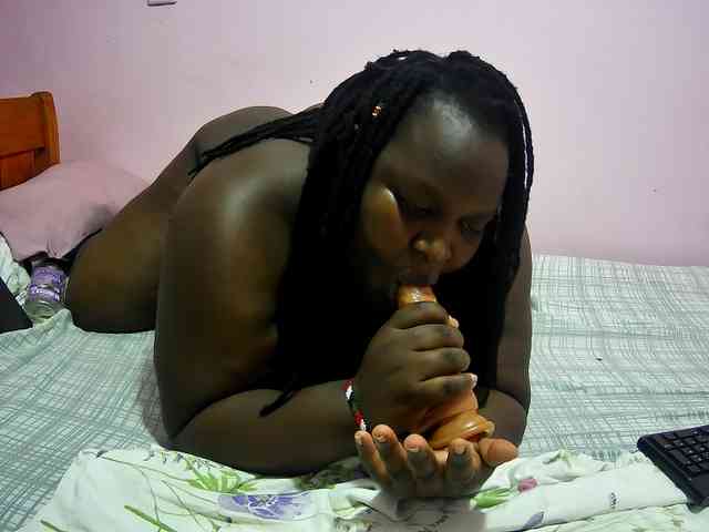 chubby-cherry webcam