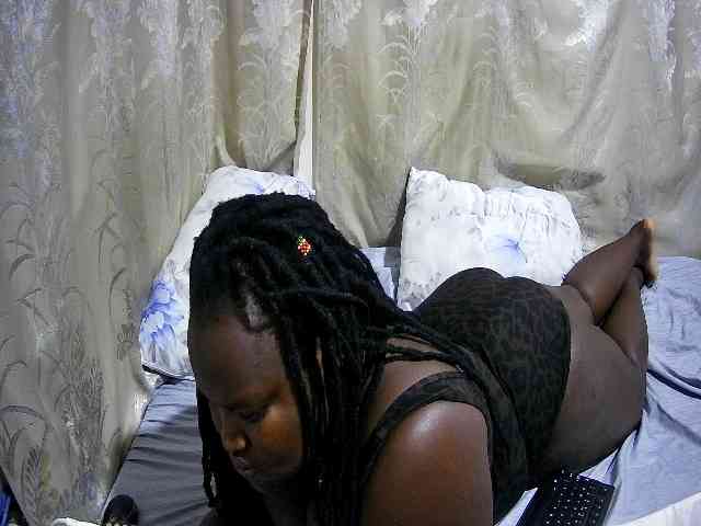 chubby-cherry webcam