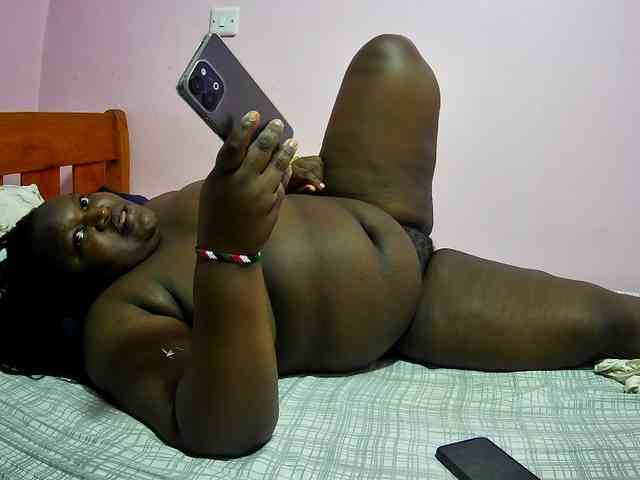 chubby-cherry webcam