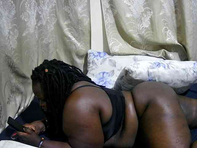 chubby-cherry webcam