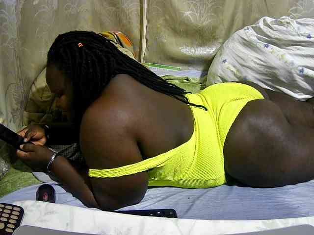 chubby-cherry webcam