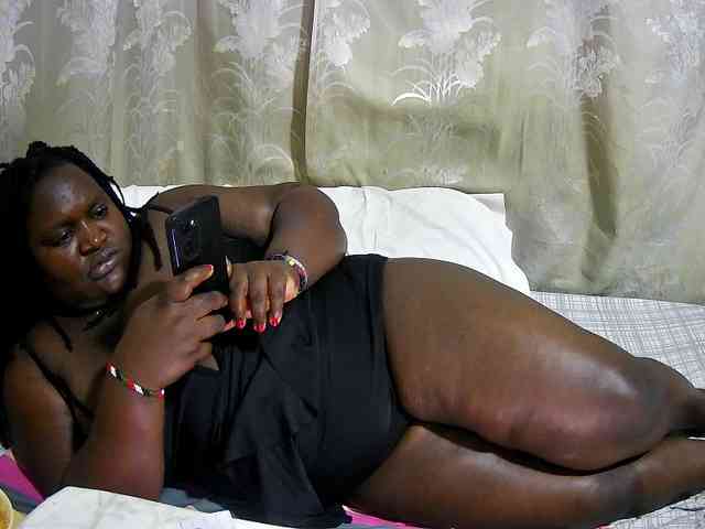 chubby-cherry webcam