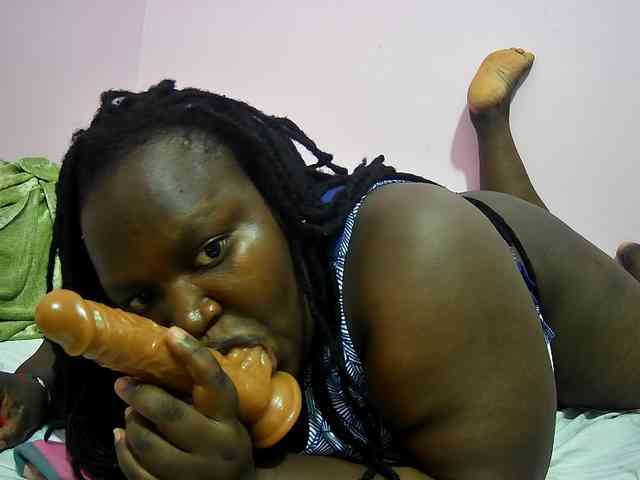 chubby-cherry webcam