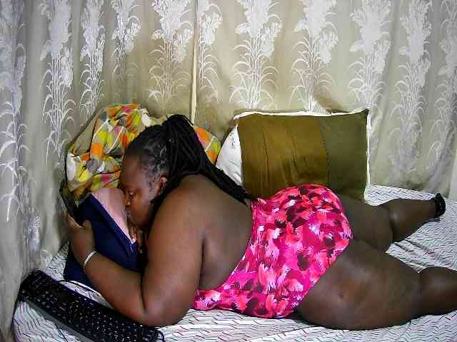 chubby-cherry webcam