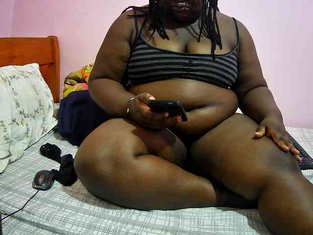 chubby-cherry webcam
