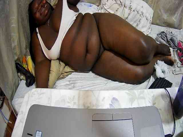 chubby-cherry webcam